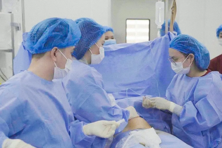 Chọc hút dịch màng phổi dưới siêu âm loại bỏ lượng dịch tích tụ, giúp thai nhi phát triển khỏe mạnh