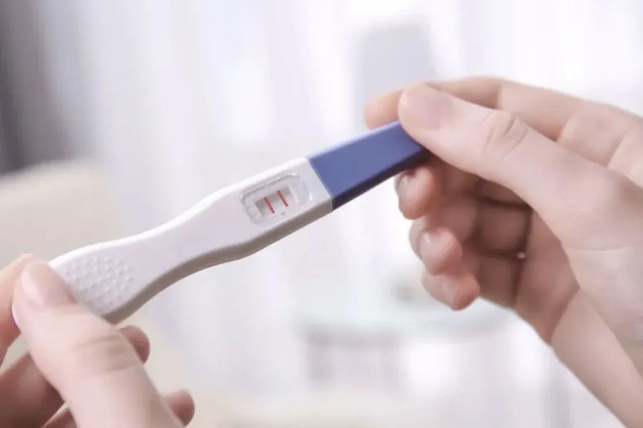 Sau 12 - 14 ngày bạn có thể thử thai để chắc chắn phôi đã làm tổ trong tử cung