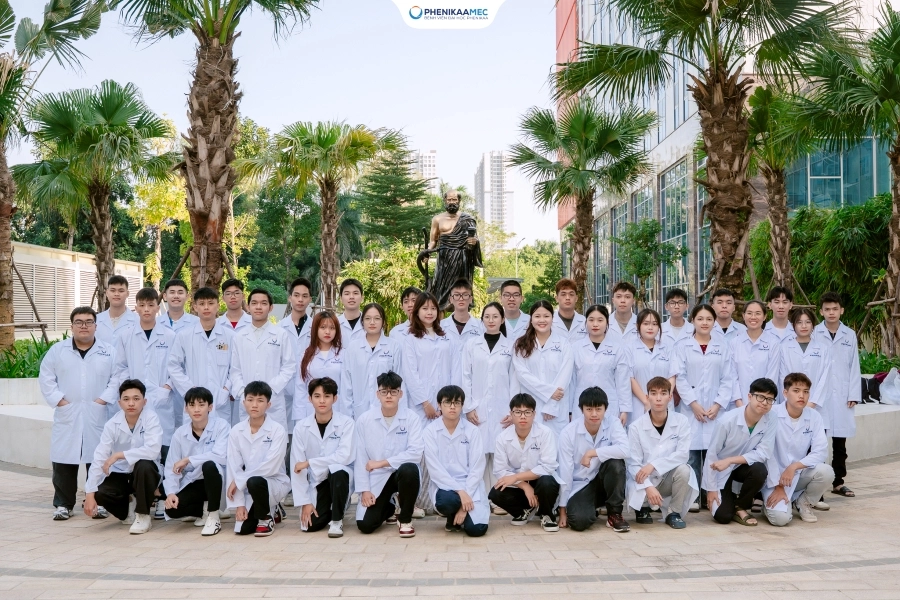 Sinh viên ngành Kỹ thuật hình ảnh y học Trường Y - Dược Phenikaa, Đại học Phenikaa trải nghiệm thực tế tại Bệnh viện Đại học PhenikaaMec
