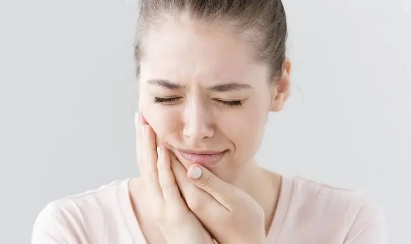 Đau răng khiến người bệnh gặp khó khăn trong việc ăn uống