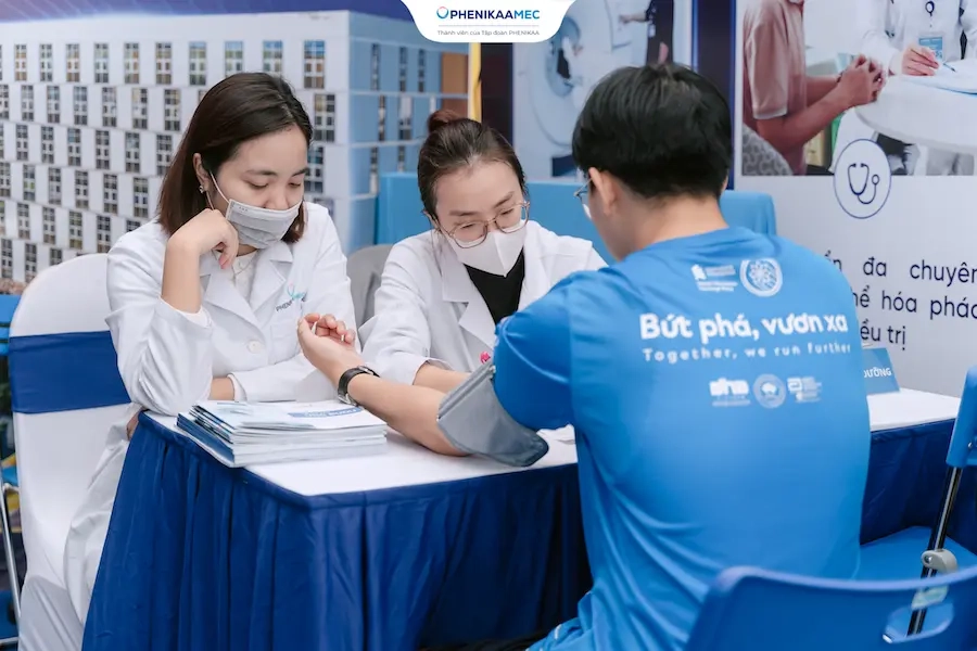 Bệnh viện Đại học Phenikaa đồng hành cùng giải chạy Standard Chartered Hanoi Marathon - Heritage Race 2025