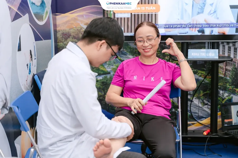 Bệnh viện Đại học Phenikaa đồng hành cùng giải chạy Standard Chartered Hanoi Marathon - Heritage Race 2025