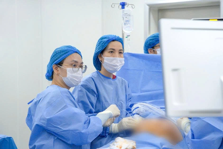 Trung tâm Y học Bào thai PhenikaaMec miễn phí can thiệp bào thai cho 50 sản phụ có thai nhi mắc bệnh