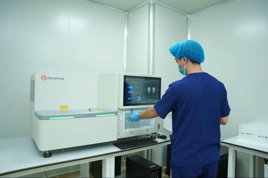 Hệ thống máy giải trình tự gen thế hệ mới giúp thực hiện các xét nghiệm chuyên sâu với tốc độ nhanh, độ chính xác cao và đảm bảo an toàn tối đa