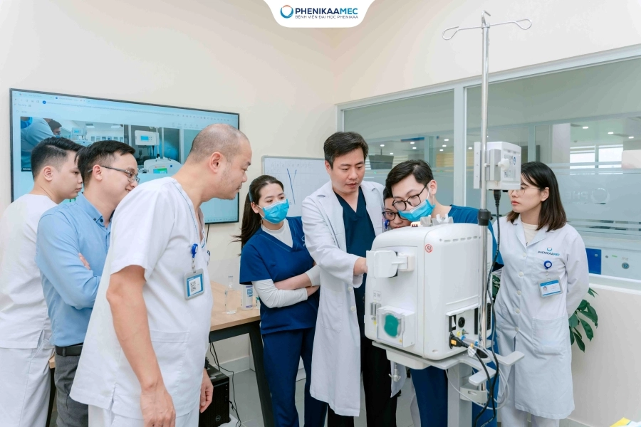 Bệnh viện Đại học Phenikaa hợp tác cùng Tập đoàn MEDICA (Ý) đào tạo chuyên sâu công nghệ lọc máu tiên tiến