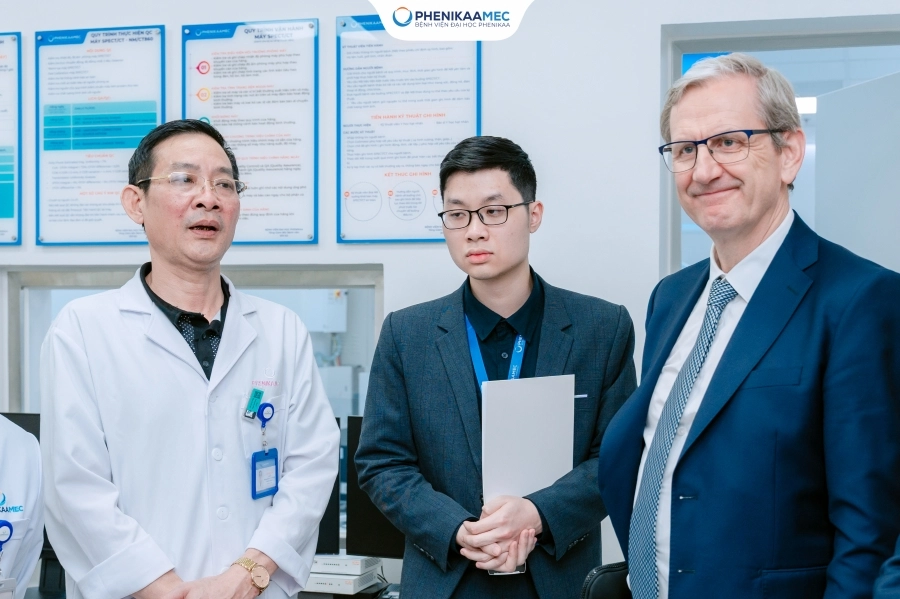 Bệnh viện Đại học Phenikaa đón tiếp đoàn lãnh đạo cấp cao GE Healthcare