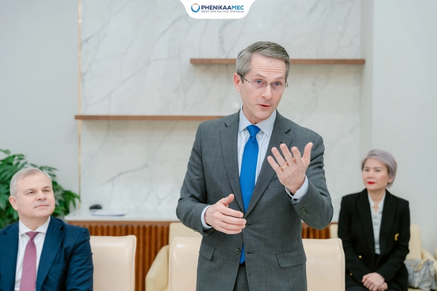 Bệnh viện Đại học Phenikaa đón tiếp đoàn lãnh đạo cấp cao GE Healthcare