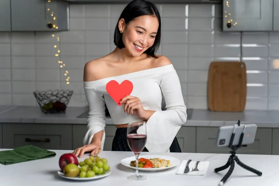 Dinh dưỡng lành mạnh giúp hỗ trợ quá trình phát triển nang noãn và ổn định hormone sinh dục