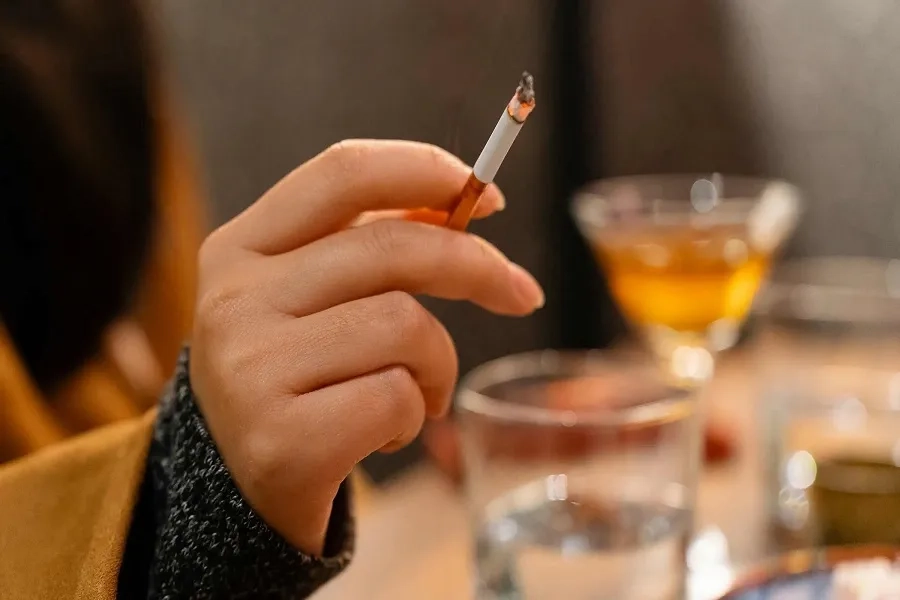 Ăn uống lành mạnh, tránh rượu bia và thuốc lá - bước đầu tiên phòng ngừa ung thư vòm họng