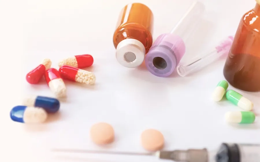 Bạn tuyệt đối không tự ý mua và sử dụng thuốc