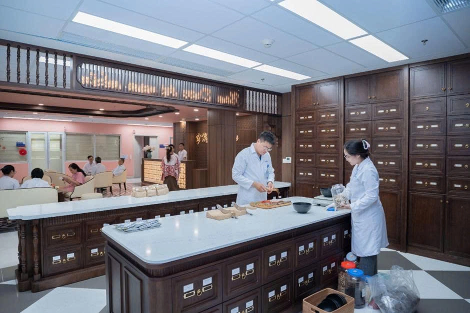 PhenikaaMec triển khai 3 gói chăm sóc sức khỏe bằng Y học cổ truyền