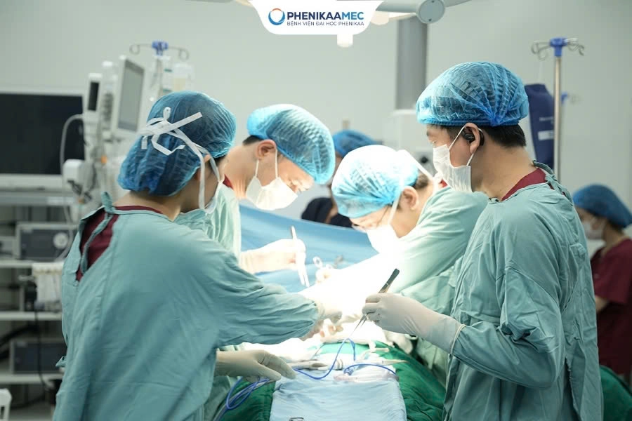 TS.BS Trần Thanh Tùng: Người đứng sau những ca đại phẫu phức tạp 