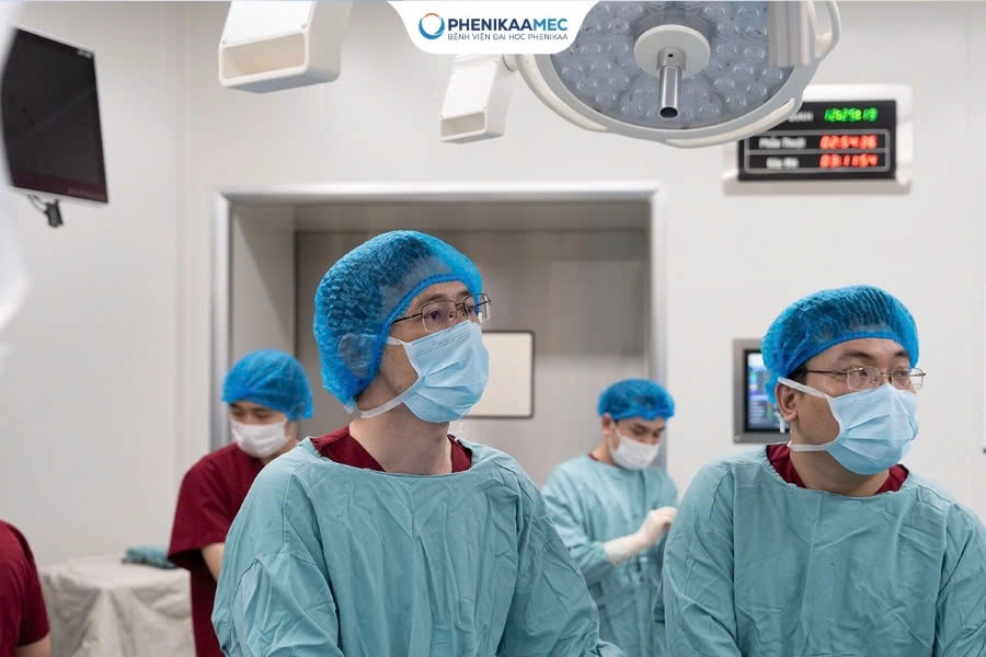 TS.BS Trần Thanh Tùng: Người đứng sau những ca đại phẫu phức tạp 