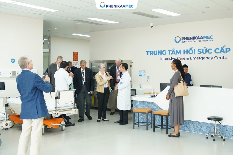Phenikaamec Trao Đổi Hợp Tác Chuyên Môn Với Đoàn Chuyên Gia Học Viện Bác Sĩ Phẫu Thuật Hoa Kỳ