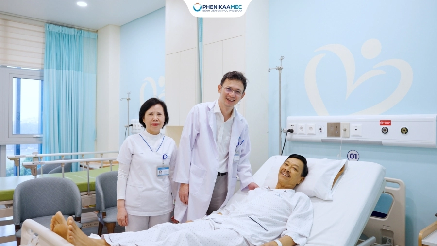 Bệnh viện Đại học Phenikaa phẫu thuật thành công khối u ác tính vùng rốn gan cứu sống người bệnh