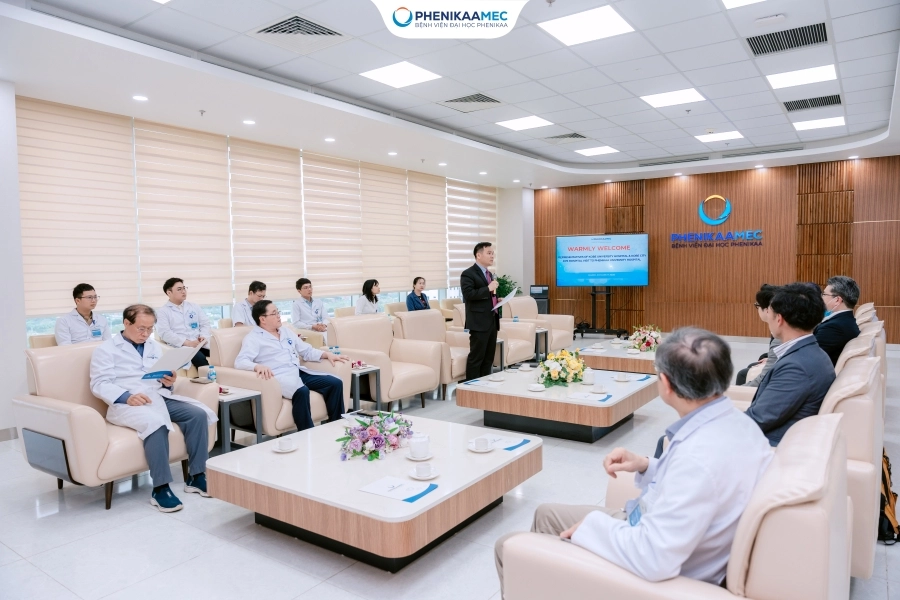 Bệnh viện Đại học Phenikaa đón tiếp Bệnh viện Đại học Kobe và Bệnh viện Nhãn khoa Kobe (Nhật Bản) tới thăm và làm việc