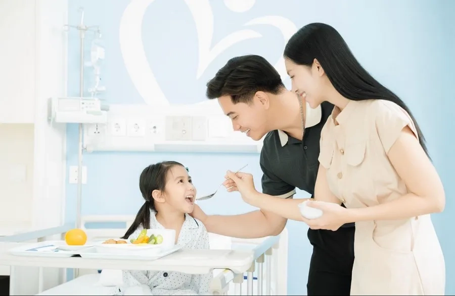 Bổ sung dinh dưỡng đúng cách giúp bé nhanh hồi phục sức khỏe