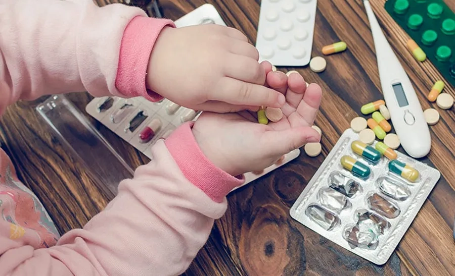 Trẻ sử dụng bất kỳ loại thuốc nào cần theo hướng dẫn của bác sĩ chuyên khoa