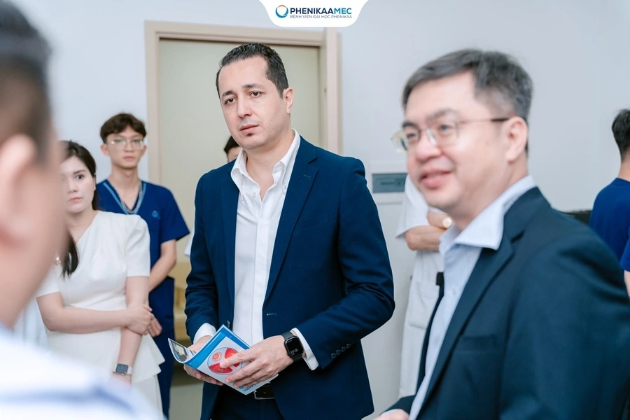 Bệnh viện Đại học Phenikaa mở rộng hợp tác với Công ty TNHH Sandoz