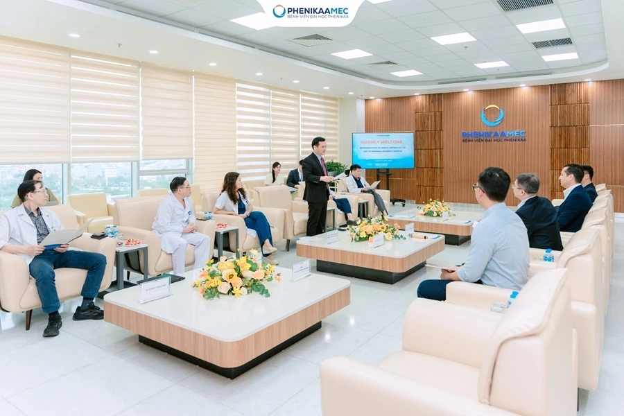 Bệnh viện Đại học Phenikaa mở rộng hợp tác với Công ty TNHH Sandoz