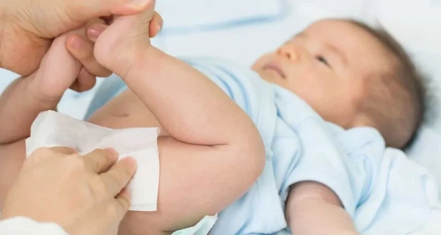 Vệ sinh vùng hậu môn đúng cách giúp hạn chế tổn thương