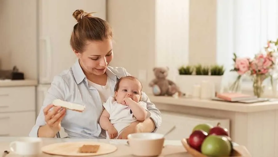 Chế độ dinh dưỡng của mẹ tác động trực tiếp đến chất lượng sữa