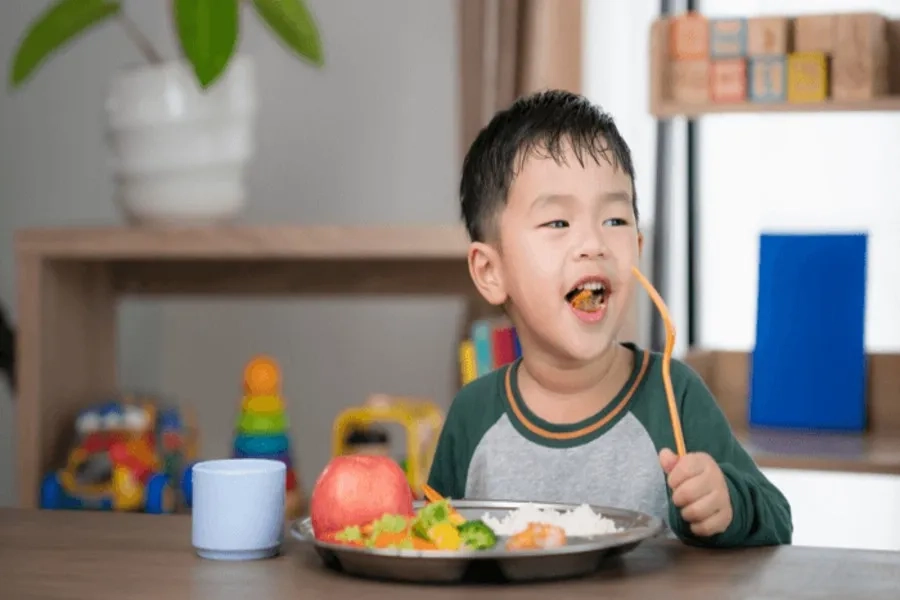 Ăn uống khoa học giúp trẻ phục hồi nhanh