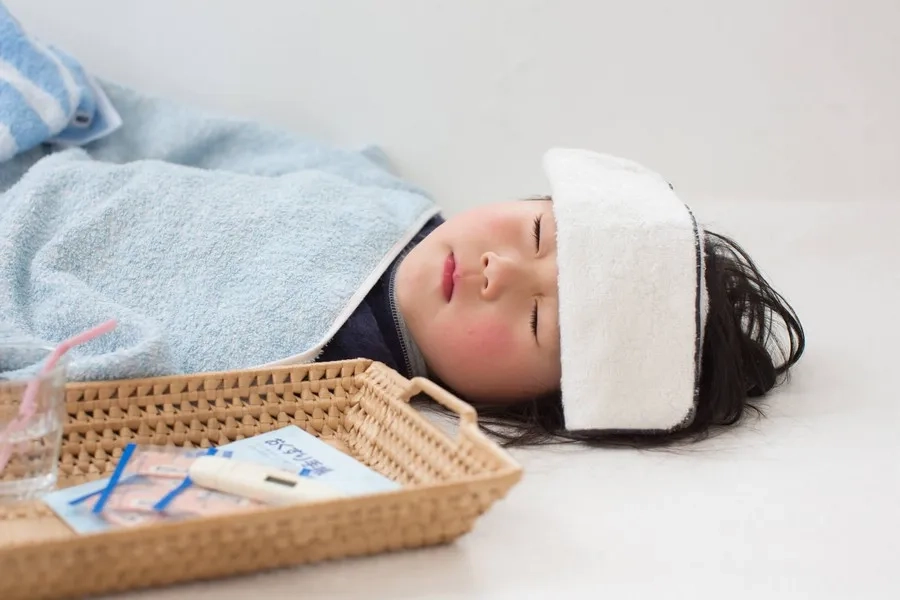Sốt là dấu hiệu phổ biến cho thấy bệnh khởi phát