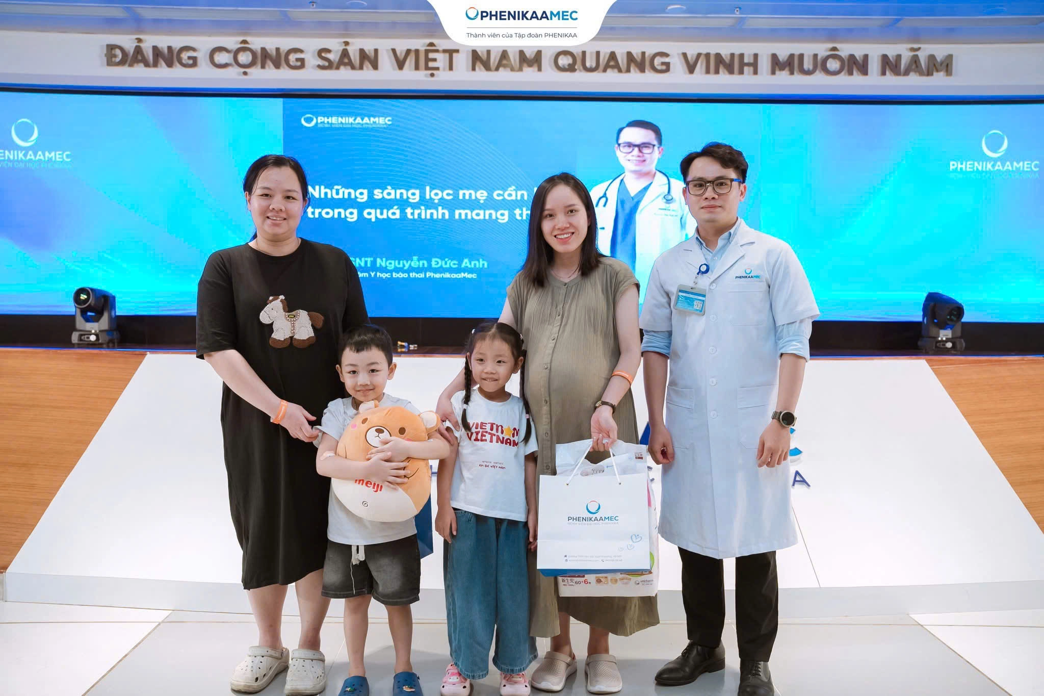 Lớp học tiền sản tháng 5 tại PhenikaaMec: Trang bị kiến thức sàng lọc trước sinh & sơ sinh để bảo vệ con yêu từ những ngày đầu đời
