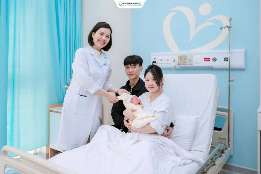 Dọa sinh non, vỡ ối sớm ở tuần 31: PhenikaaMec thành công giữ thai đến mốc 39 tuần 5 ngày, đón em bé chào đời khỏe mạnh 