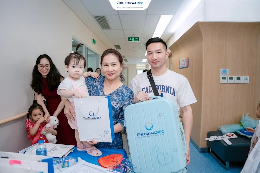 Bệnh Viện Đại Học Phenikaa Trao Gửi Yêu Thương Đến Các Em Nhỏ Chúc Mừng Ngày Quốc Tế Thiếu Nhi 1-6