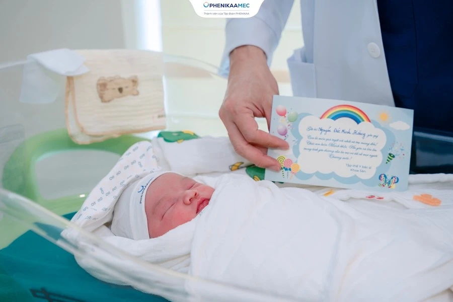Chúc mừng Ngày Quốc tế Thiếu nhi đầu đời của con!