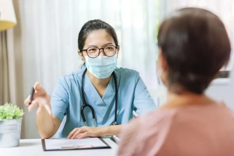 Người bệnh cần thăm khám sớm nếu xuất hiện khó thở, co giật hoặc sốt kéo dài