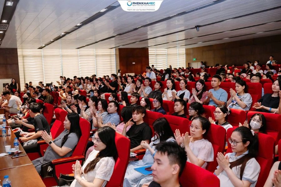 Gần 600 mẹ bầu và người thân tham dự lớp học tiền sản PhenikaaMec: Cập nhật kiến thức về nước ối để bảo vệ thai kỳ khỏe mạnh