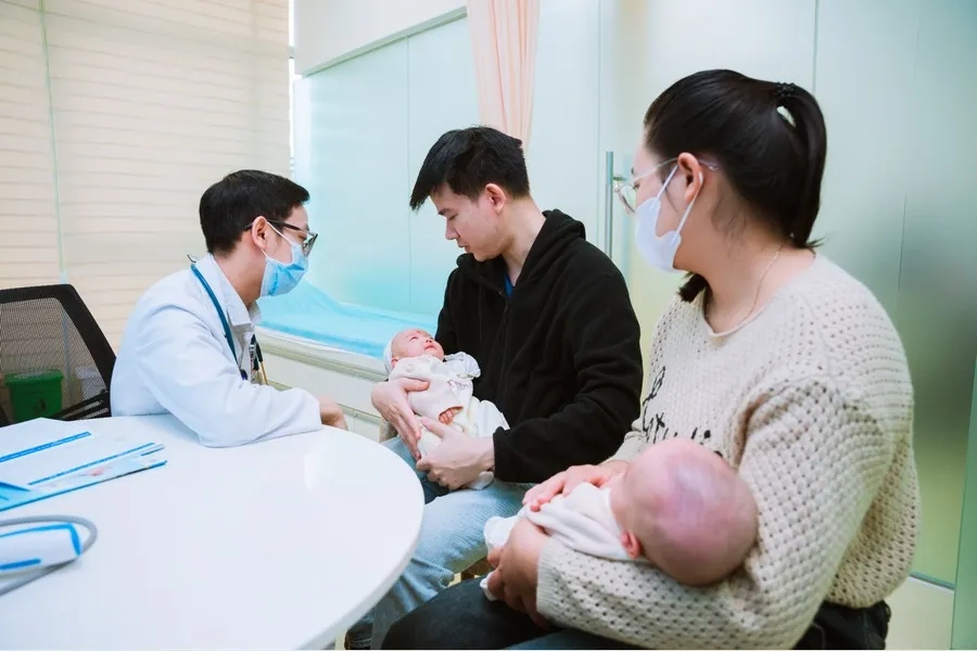 Trung tâm Tiêm chủng Bệnh viện Đại học Phenikaa thực hiện tiêm chủng theo phác đồ của Bộ Y tế