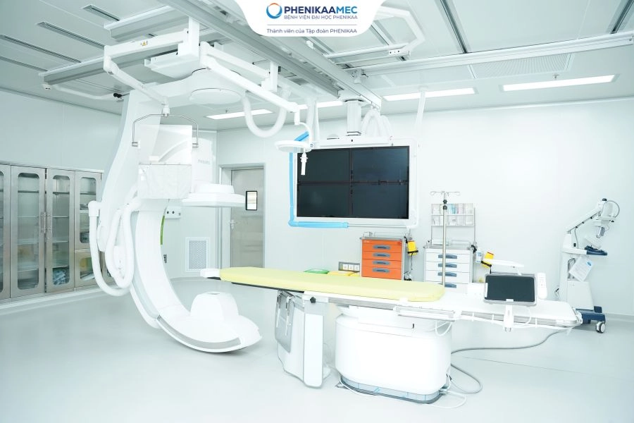PhenikaaMec đặt stent kịp thời cứu sống người bệnh 90 tuổi hẹp động mạch vành tới 90%