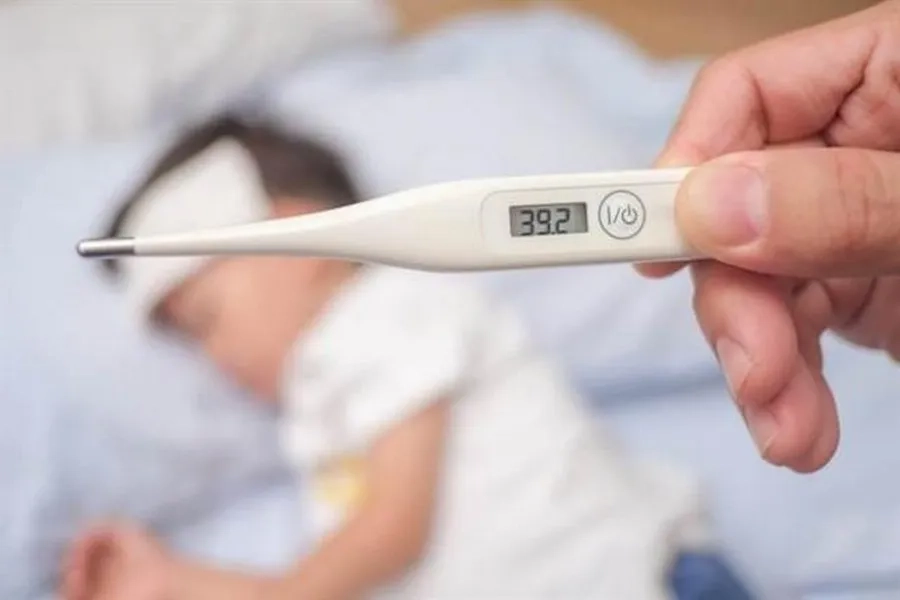 Trẻ có biểu hiện sốt cao ở giai đoạn này