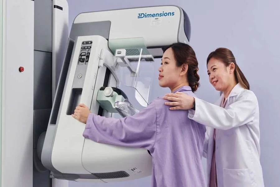 Máy chụp nhũ ảnh 3D chẩn đoán ung thư vú