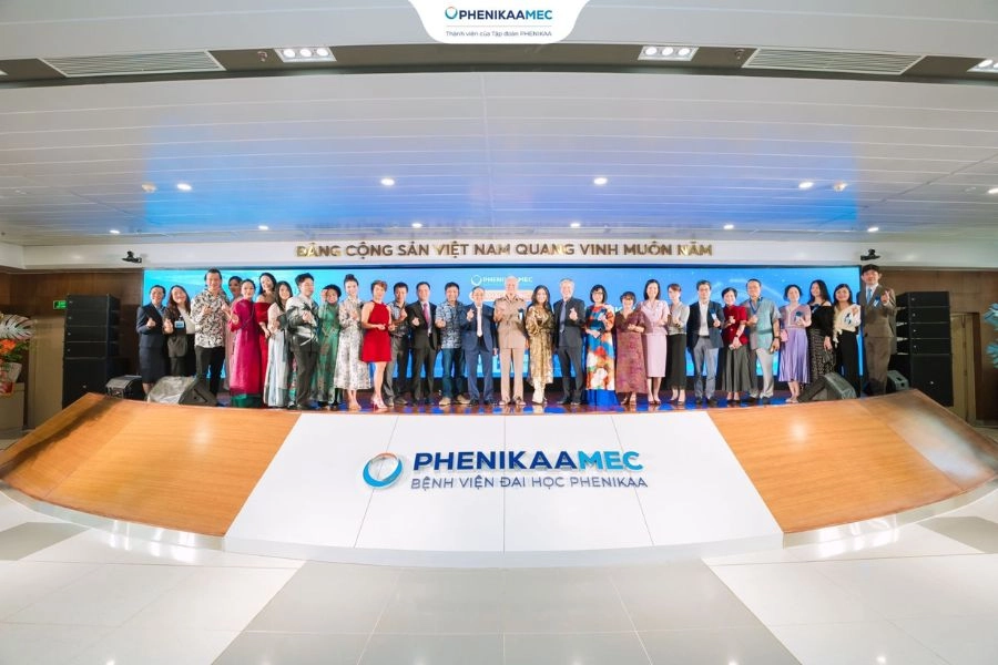 Khai trương Trung tâm Mắt Bệnh viện Đại học Phenikaa – Dr. Bùi Tiến Hùng: Kiến tạo mô hình nhãn khoa chuyên sâu, nâng tầm chăm sóc thị lực toàn diện