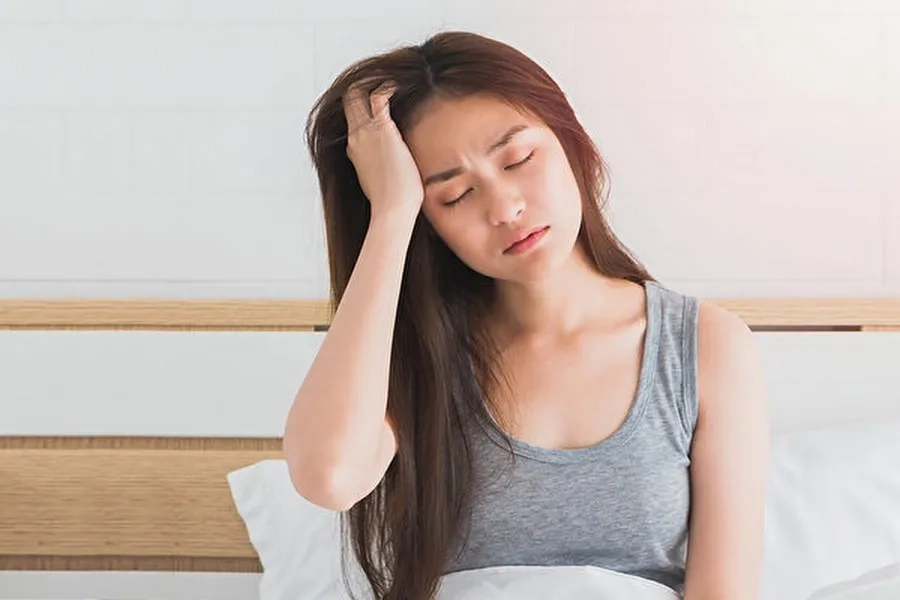 Đau đầu sau tiêm cần được bác sĩ thăm khám và tư vấn