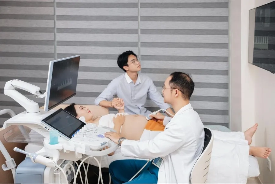Siêu âm còn giúp đánh giá lượng dịch ối còn lại trong buồng tử cung
