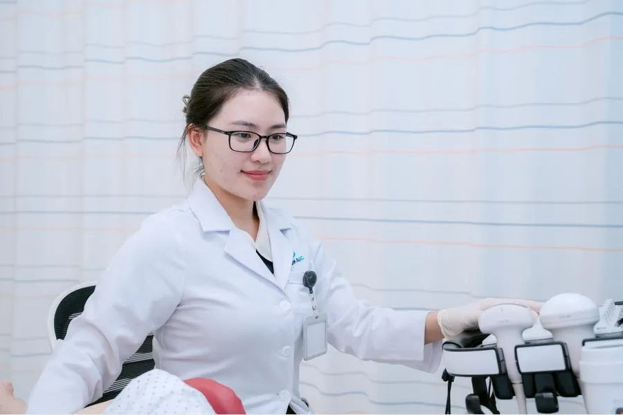 Nữ giới chưa quan hệ tình dục hoàn toàn có thể khám phụ khoa theo hướng dẫn của bác sĩ