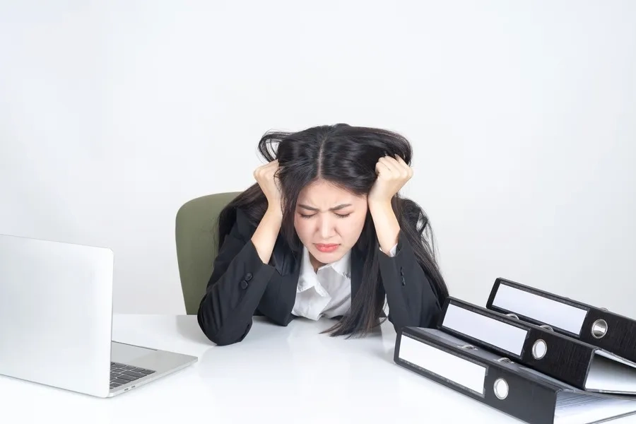 Áp lực công việc và cuộc sống làm tăng nguy cơ trầm cảm