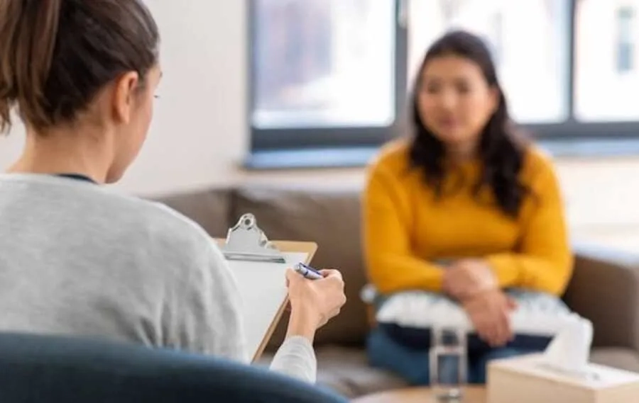 Bạn nên gặp bác sĩ khi triệu chứng kéo dài ít nhất 2 tuần