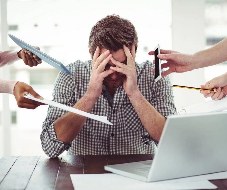 Stress thường xuất hiện do yếu tố cụ thể như áp lực công việc