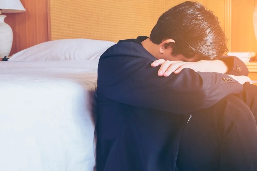 Xu hướng cô lập, né tránh giao tiếp là dấu hiệu cần lưu ý
