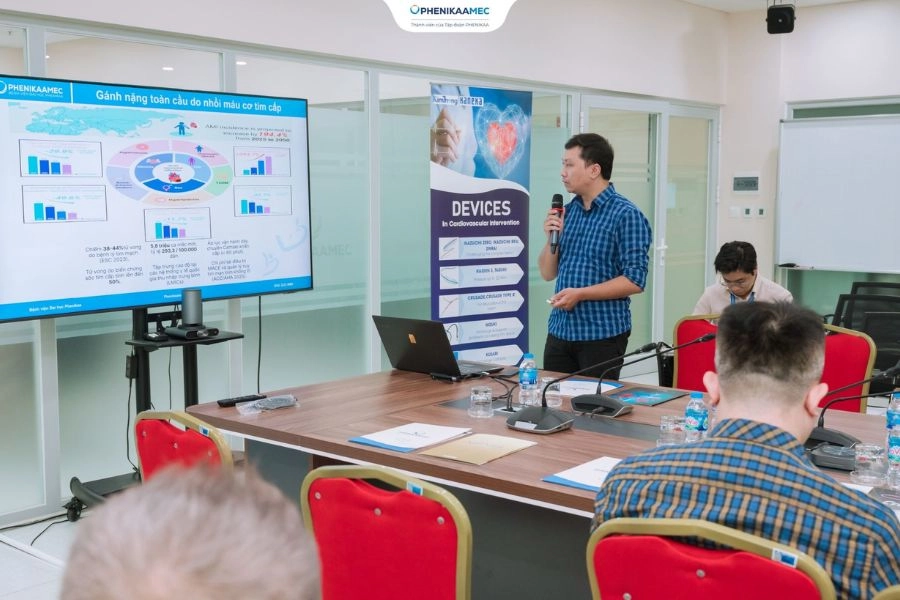 Trung tâm Tim mạch PhenikaaMec tổ chức chương trình sinh hoạt và trao đổi chuyên môn “Chiến lược can thiệp tổn thương động mạch vành phức tạp”