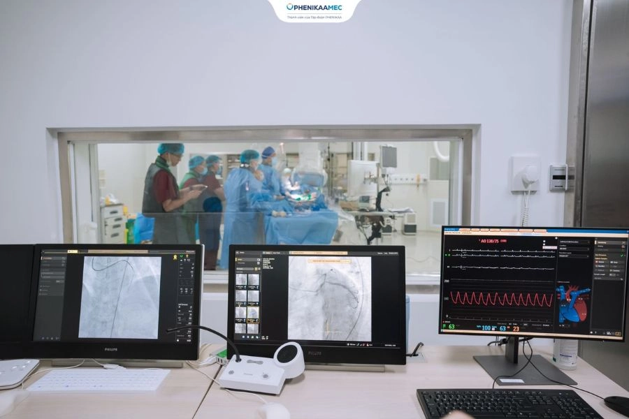 Trung tâm Tim mạch PhenikaaMec tổ chức chương trình sinh hoạt và trao đổi chuyên môn “Chiến lược can thiệp tổn thương động mạch vành phức tạp”