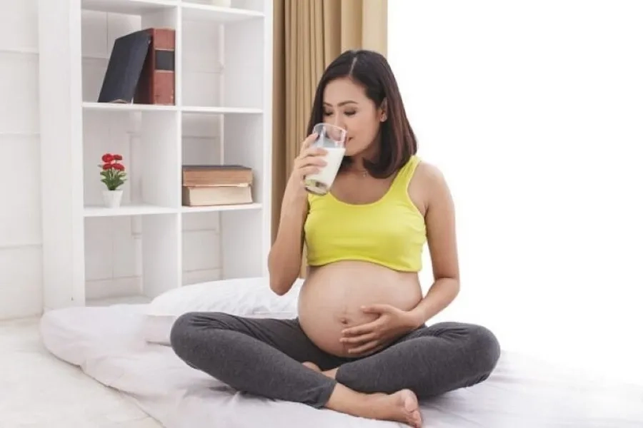 Uống sữa bầu cần có liều lượng hợp lý