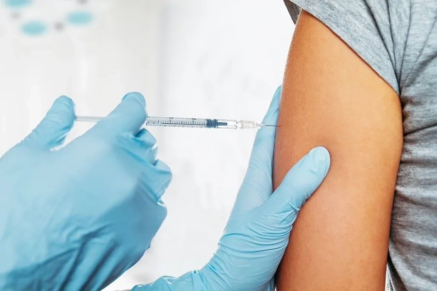Nếu người bị phơi nhiễm với virus cần tiêm theo phác đồ của bác sĩ